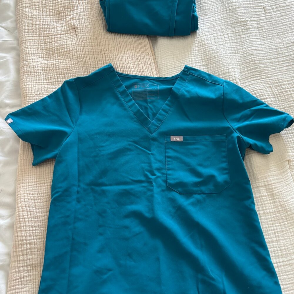 Like New Women's Blue FIGS Scrubs Set